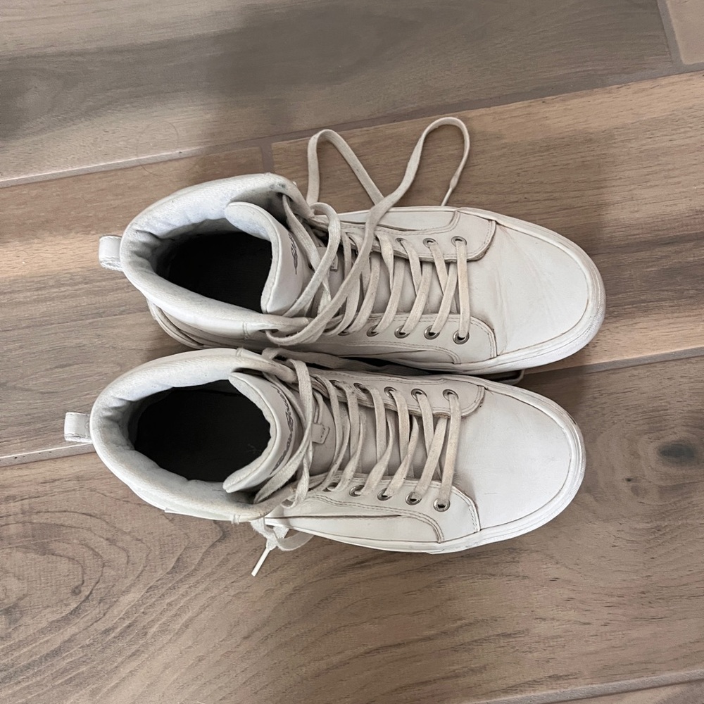 Eddie Bauer Cream High-Top Sneakers size 10